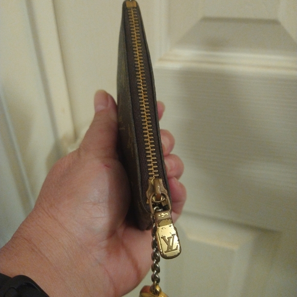 Louis Vuitton Monogram Key Cles - Picture 5 of 12